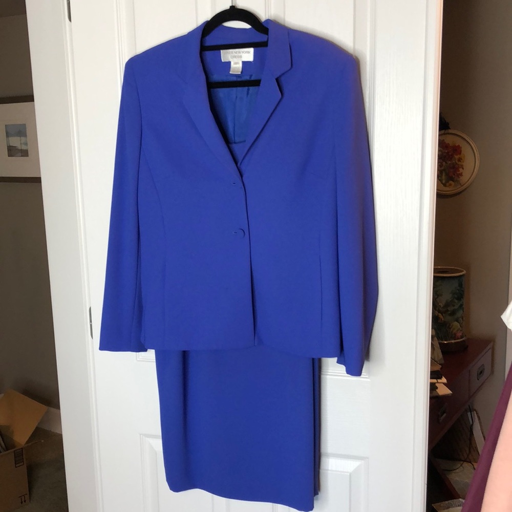 Jones New York 2 Piece suit